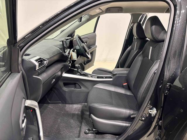 ロッキープレミアムＧ　ＨＥＶ　９インチディスプレイオーディオＬＥＤヘッドランプ・フォグランプ　全車速追従機能付アダプティブクルーズコントロール　レーンキープコントロール　ブラインドスポットモニター　１７インチアルミホイール　シートヒーター（広島県）の中古車