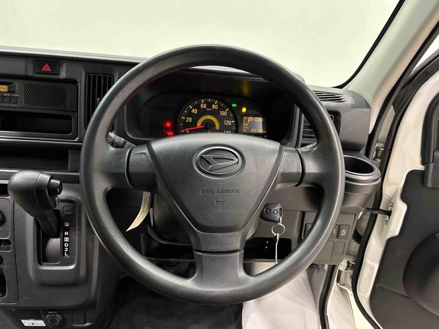 ハイゼットカーゴＤＸ　ＳＡIII　４ＷＤ　キーレスエントリー　パワーウインド手引き式サイドブレーキ　トップシェイドガラス　オーバーヘッドシェルフ　リヤワイパー　スペアタイヤ　ＡＭＦＭラジオ　オートライト　アイドリングストップ（広島県）の中古車