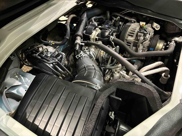 ハイゼットカーゴＤＸ　ＳＡIII　４ＷＤ　キーレスエントリー　パワーウインド手引き式サイドブレーキ　トップシェイドガラス　オーバーヘッドシェルフ　リヤワイパー　スペアタイヤ　ＡＭＦＭラジオ　オートライト　アイドリングストップ（広島県）の中古車