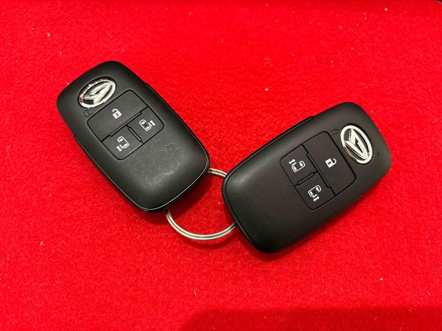 ムーヴキャンバスストライプスＧＬＥＤオートライト・フォグランプ　電動パーキングブレーキ　プッシュボタンスタート　セキュリティアラーム　バックカメラ　両側パワースライドドアウエルカムオープン機能　オート電動格納式ドアミラー（広島県）の中古車