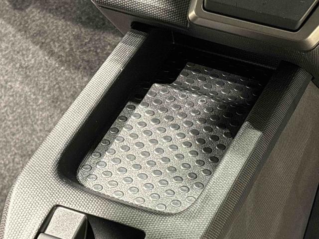 タフトG クロムベンチャー バックモニター対応カメラスカイフィールトップ クロムパック メッキパック シルバーアンダーガーニッシュ インテリアアクセント LEDオートライト&フォグランプ 電動パーキングブレーキ バックカメラ アルミホイール(広島県)の中古車