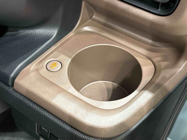 ムーヴキャンバスセオリーＧ　シートヒーター　バックモニター対応カメラＬＥＤオートライト・フォグランプ　電動パーキングブレーキ　プッシュボタンスタート　セキュリティアラーム　バックカメラ　両側パワースライドドアウエルカムオープン機能　オート電動格納式ドアミラー（広島県）の中古車