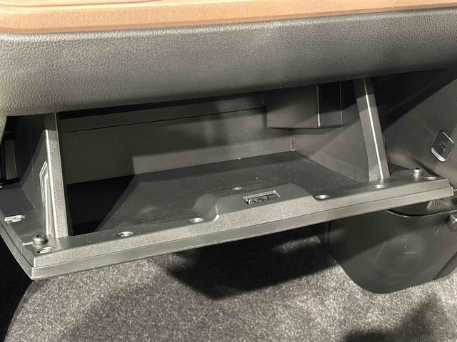 ムーヴキャンバスセオリーＧ　シートヒーター　バックモニター対応カメラＬＥＤオートライト・フォグランプ　電動パーキングブレーキ　プッシュボタンスタート　セキュリティアラーム　バックカメラ　両側パワースライドドアウエルカムオープン機能　オート電動格納式ドアミラー（広島県）の中古車