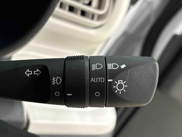 ムーヴキャンバスストライプスＧターボ　バックモニター　電動パーキングブレーキＬＥＤオートライト・フォグランプ　電動パーキングブレーキ　プッシュボタンスタート　セキュリティアラーム　バックカメラ　両側パワースライドドアウエルカムオープン機能　オート電動格納式ドアミラー（広島県）の中古車