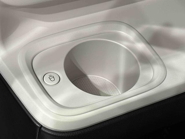 ムーヴキャンバスストライプスＧターボ　バックモニター　電動パーキングブレーキＬＥＤオートライト・フォグランプ　電動パーキングブレーキ　プッシュボタンスタート　セキュリティアラーム　バックカメラ　両側パワースライドドアウエルカムオープン機能　オート電動格納式ドアミラー（広島県）の中古車