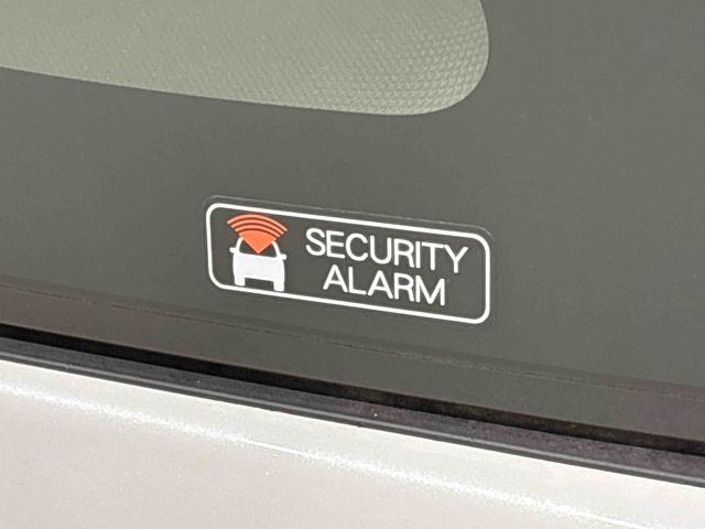 ムーヴキャンバスストライプスＧターボ　バックモニター　電動パーキングブレーキＬＥＤオートライト・フォグランプ　電動パーキングブレーキ　プッシュボタンスタート　セキュリティアラーム　バックカメラ　両側パワースライドドアウエルカムオープン機能　オート電動格納式ドアミラー（広島県）の中古車