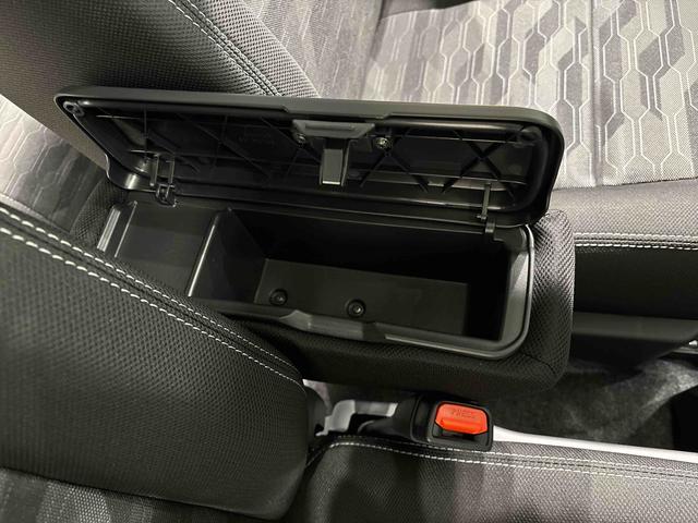 タフトＧターボ　クロムベンチャースカイフィールトップ　クロムパック　メッキパック　シルバーアンダーガーニッシュ　インテリアアクセント　ＬＥＤオートハイビーム＆フォグランプ　電動パーキングブレーキ　バックカメラ　アルミホイール（広島県）の中古車