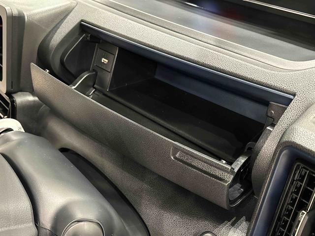 タントカスタムＸ　運転席・助手席シートヒーター　キーフリーシステム純正ナビ装着用アップグレードパック　運転席シートリフター　チルトステアリング　格納式リヤドアサンシェード　ヘッドランプ自動消灯システム（広島県）の中古車