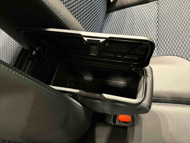 タントカスタムＸ　運転席・助手席シートヒーター　キーフリーシステム純正ナビ装着用アップグレードパック　運転席シートリフター　チルトステアリング　格納式リヤドアサンシェード　ヘッドランプ自動消灯システム（広島県）の中古車