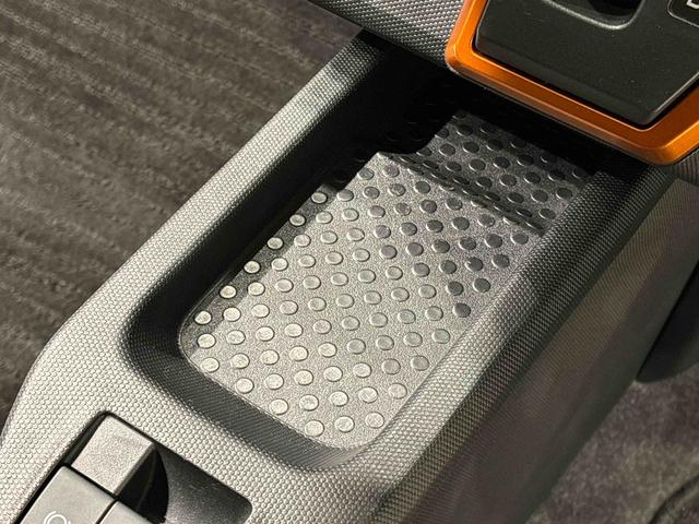 タフトＧターボ　カーナビ　バックモニター　ＥＴＣ　キーフリー運転席・助手席シートヒーター　オートエアコン　電動パーキングブレーキ　オートライト　サイドエアバッグ　セキュリティーアラーム　純正１５インチアルミホイール　スカイフィールトップ（広島県）の中古車