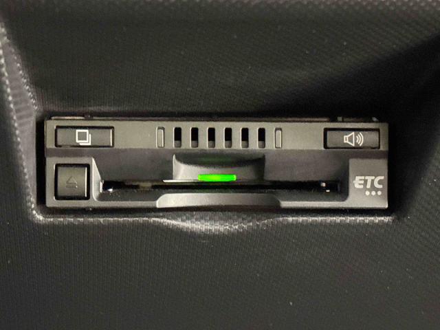 ロッキープレミアムG HEV 電動パーキング ETCバックカメラ純正ナビ装着用アップグレードパック ETC 運転席・助手席シートヒーター 本革巻ステアリングホイール 電動パーキングブレーキ オートブレーキホールド機能 17インチアルミホイール キーフリーシステム(広島県)の中古車