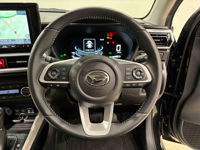 ロッキープレミアムG HEV 電動パーキング ETCバックカメラ純正ナビ装着用アップグレードパック ETC 運転席・助手席シートヒーター 本革巻ステアリングホイール 電動パーキングブレーキ オートブレーキホールド機能 17インチアルミホイール キーフリーシステム(広島県)の中古車