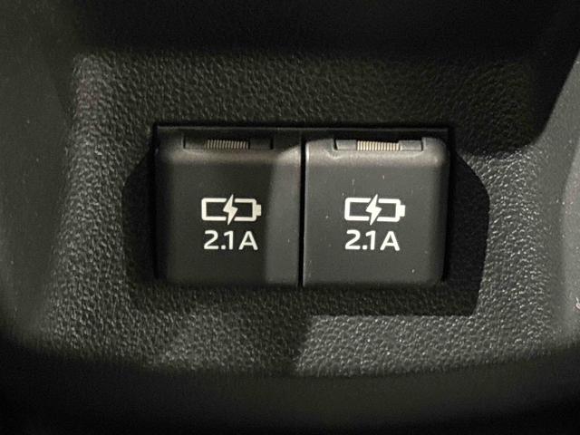 ロッキープレミアムG HEV 電動パーキング ETCバックカメラ純正ナビ装着用アップグレードパック ETC 運転席・助手席シートヒーター 本革巻ステアリングホイール 電動パーキングブレーキ オートブレーキホールド機能 17インチアルミホイール キーフリーシステム(広島県)の中古車