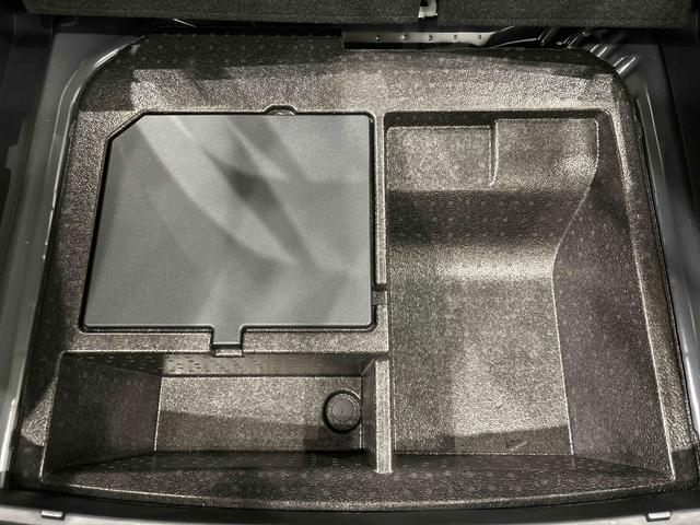 ロッキープレミアムG HEV 電動パーキング ETCバックカメラ純正ナビ装着用アップグレードパック ETC 運転席・助手席シートヒーター 本革巻ステアリングホイール 電動パーキングブレーキ オートブレーキホールド機能 17インチアルミホイール キーフリーシステム(広島県)の中古車