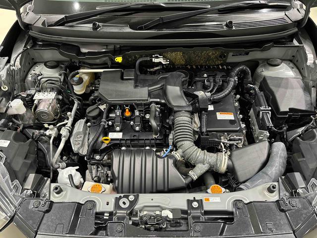 ロッキープレミアムG HEV 電動パーキング ETCバックカメラ純正ナビ装着用アップグレードパック ETC 運転席・助手席シートヒーター 本革巻ステアリングホイール 電動パーキングブレーキ オートブレーキホールド機能 17インチアルミホイール キーフリーシステム(広島県)の中古車