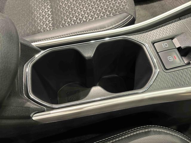 ロッキープレミアムＧ　ＨＥＶ　ナビ・パノラマカメラ・ＥＴＣＬＥＤヘッドランプ・フォグランプ　全車速追従機能付アダプティブクルーズコントロール　レーンキープコントロール　ブラインドスポットモニター　１７インチアルミホイール　シートヒーター（広島県）の中古車