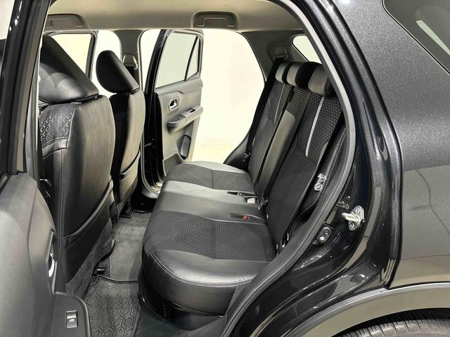 ロッキープレミアムＧ　ＨＥＶ　ナビ・パノラマカメラ・ＥＴＣＬＥＤヘッドランプ・フォグランプ　全車速追従機能付アダプティブクルーズコントロール　レーンキープコントロール　ブラインドスポットモニター　１７インチアルミホイール　シートヒーター（広島県）の中古車