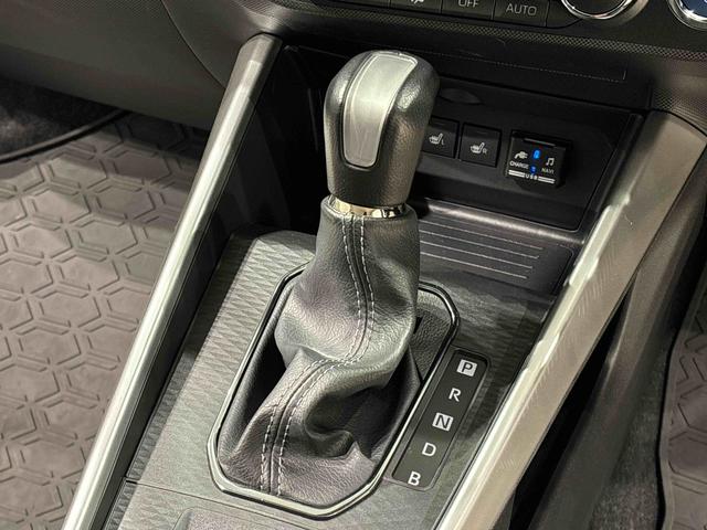 ロッキープレミアムＧ　ＨＥＶ　ナビゲーション　ＥＴＣＬＥＤヘッドランプ・フォグランプ　全車速追従機能付アダプティブクルーズコントロール　レーンキープコントロール　アルミホイール　シーケンシャルターンランプ（広島県）の中古車