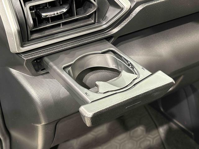 ロッキープレミアムＧ　ＨＥＶ　ナビゲーション　ＥＴＣＬＥＤヘッドランプ・フォグランプ　全車速追従機能付アダプティブクルーズコントロール　レーンキープコントロール　アルミホイール　シーケンシャルターンランプ（広島県）の中古車