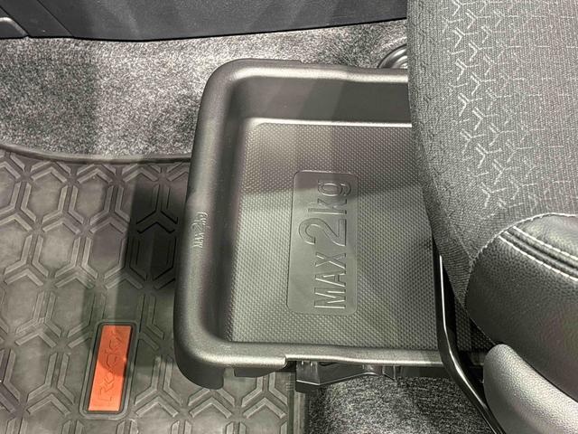 ロッキープレミアムＧ　ＨＥＶ　ナビゲーション　ＥＴＣＬＥＤヘッドランプ・フォグランプ　全車速追従機能付アダプティブクルーズコントロール　レーンキープコントロール　アルミホイール　シーケンシャルターンランプ（広島県）の中古車