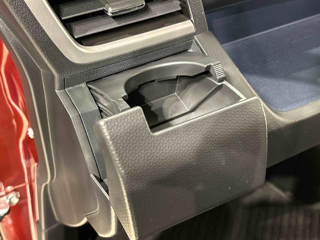 トールカスタムＧＬＥＤヘッドランプ・フォグランプ　　１４インチアルミホイール　オートライト　プッシュボタンスタート　クルーズコントロール　　コーナーセンサー　パワースライドドア　キーフリーシステム（広島県）の中古車