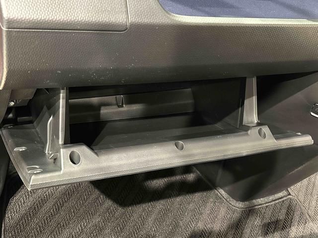 トールカスタムＧＬＥＤヘッドランプ・フォグランプ　　１４インチアルミホイール　オートライト　プッシュボタンスタート　クルーズコントロール　　コーナーセンサー　パワースライドドア　キーフリーシステム（広島県）の中古車