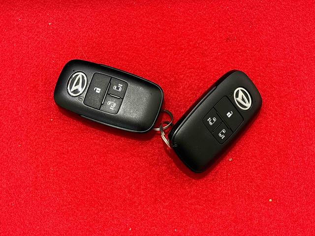 トールカスタムＧＬＥＤヘッドランプ・フォグランプ　　１４インチアルミホイール　オートライト　プッシュボタンスタート　クルーズコントロール　　コーナーセンサー　パワースライドドア　キーフリーシステム（広島県）の中古車