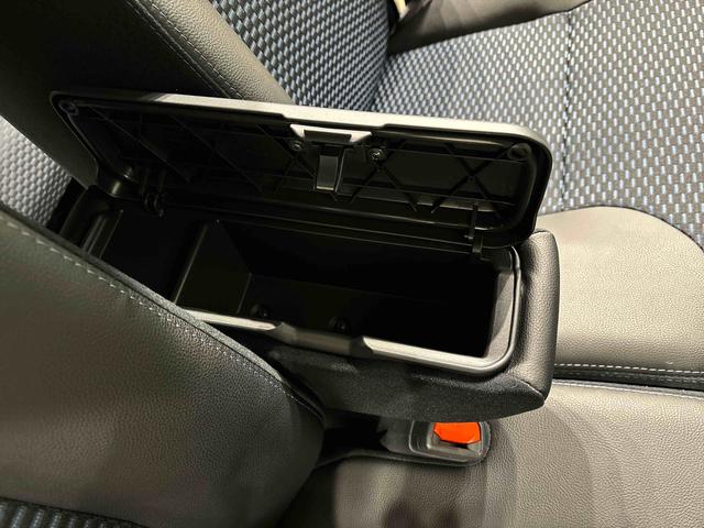 タントカスタムRS パノラマモニターLEDオートライト パワースライドドアウェルカムオープン機能 電動パーキングブレーキ 運転席助手席シートヒーター アルミホイール キーフリーシステム オート電動格納式ドアミラー(広島県)の中古車