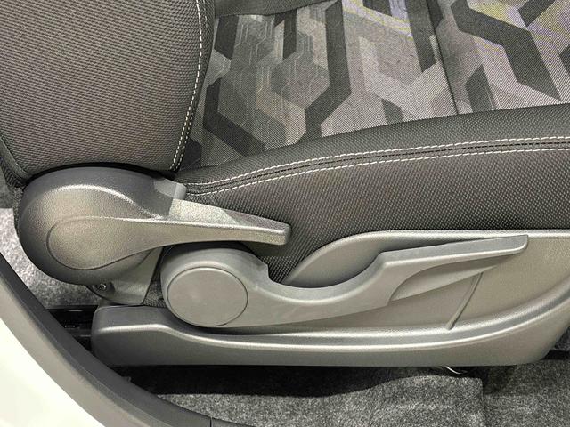 タフトＧ　クロムベンチャー　バックモニター対応カメラスカイフィールトップ　クロムパック　メッキパック　シルバーアンダーガーニッシュ　インテリアアクセント　ＬＥＤオートライト＆フォグランプ　電動パーキングブレーキ　バックカメラ　アルミホイール（広島県）の中古車