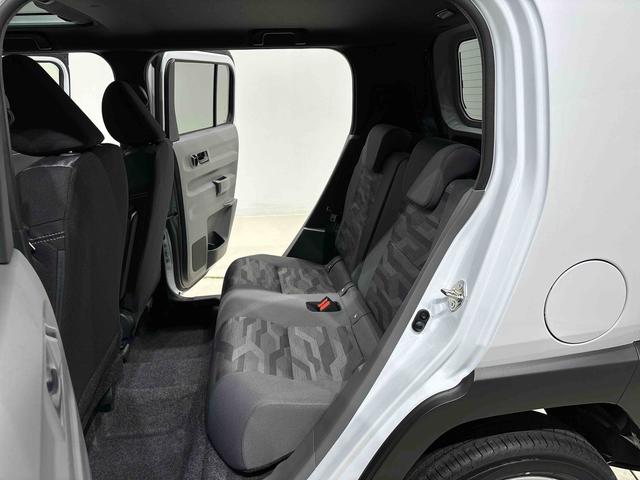 タフトＧ　クロムベンチャー　バックモニター対応カメラスカイフィールトップ　クロムパック　メッキパック　シルバーアンダーガーニッシュ　インテリアアクセント　ＬＥＤオートライト＆フォグランプ　電動パーキングブレーキ　バックカメラ　アルミホイール（広島県）の中古車