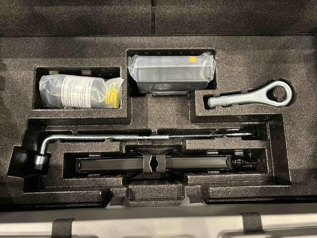 タフトＧ　クロムベンチャー　バックモニター対応カメラスカイフィールトップ　クロムパック　メッキパック　シルバーアンダーガーニッシュ　インテリアアクセント　ＬＥＤオートライト＆フォグランプ　電動パーキングブレーキ　バックカメラ　アルミホイール（広島県）の中古車