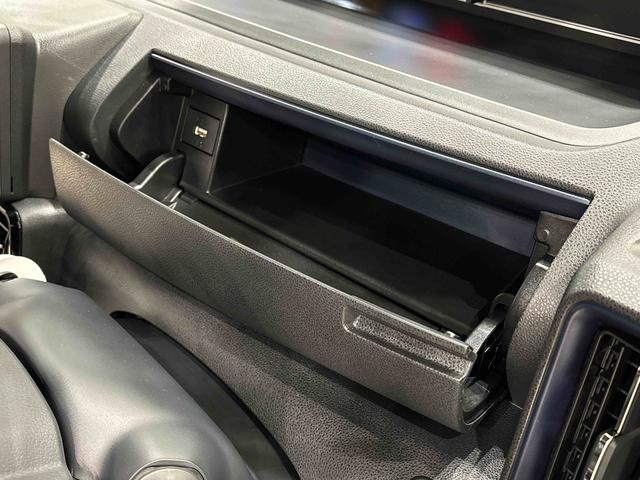 タントカスタムＲＳ　バックモニター対応カメラＬＥＤオートライト　パワースライドドアウェルカムオープン機能　電動パーキングブレーキ　運転席助手席シートヒーター　アルミホイール　キーフリーシステム　　オート電動格納式ドアミラー（広島県）の中古車