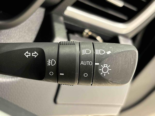 トールカスタムＧ　９インチディスプレイオーディオ　バックカメラＬＥＤヘッドランプ・フォグランプ　　１４インチアルミホイール　オートライト　プッシュボタンスタート　クルーズコントロール　　コーナーセンサー　パワースライドドア　キーフリーシステム（広島県）の中古車