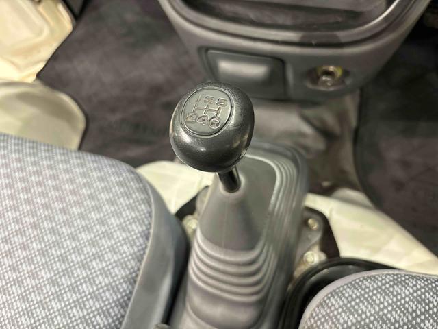 ハイゼットトラックエアコン・パワステ　スペシャル４ＷＤ　マニュアル　マニュアルエアコン　パワーステアリング　ヘッドライトレベリング　バイザー　スペアタイヤ　ガードフレームＡＭＦＭラジオ（広島県）の中古車