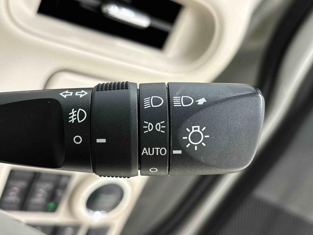 ムーヴキャンバスＸリミテッドメイクアップ　ＳＡII　カーナビ　バックカメラ付ＬＥＤヘッドランプ・フォグランプ　置き楽ボックス　オートライト　プッシュボタンスタート　セキュリティアラーム　パノラマモニター対応カメラ　両側パワースライドドア（広島県）の中古車