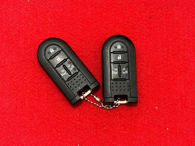 ムーヴキャンバスＸリミテッドメイクアップ　ＳＡII　カーナビ　バックカメラ付ＬＥＤヘッドランプ・フォグランプ　置き楽ボックス　オートライト　プッシュボタンスタート　セキュリティアラーム　パノラマモニター対応カメラ　両側パワースライドドア（広島県）の中古車