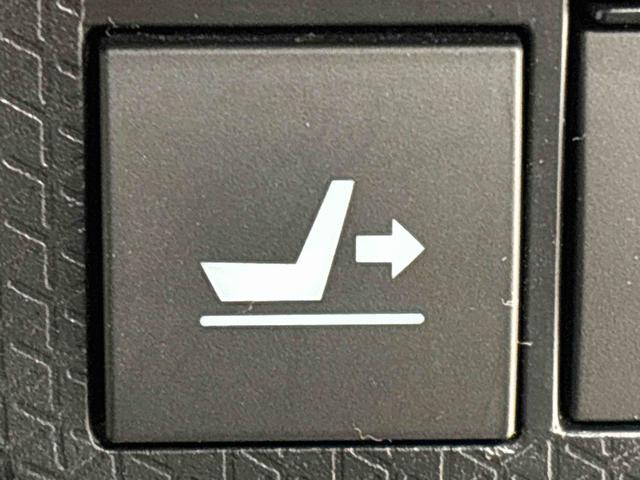 タントＸ　９インチ純正ナビゲーション　運転席・助手席シートヒーター純正ナビ装着用アップグレードパック　ドライブレコーダー両側スライド片側電動スライドドア　運転席シートリフター　チルトステアリング　運転席ロングスライドシート　キーフリーシステム（広島県）の中古車