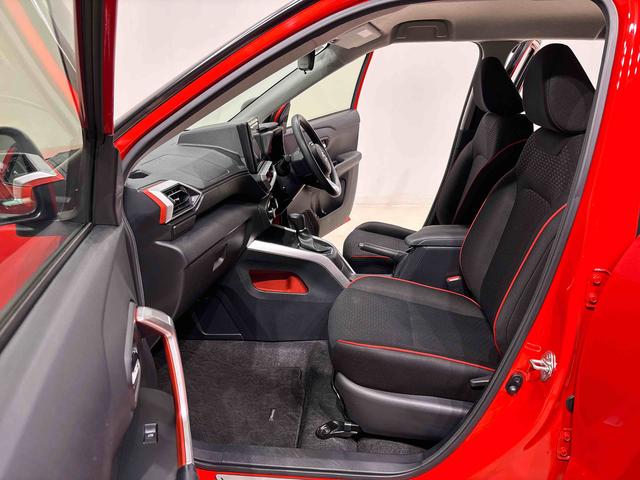 ロッキーＧ　ナビゲーション　ドラレコ　ＥＴＣ　パノラマモニターＬＥＤヘッドランプ・フォグランプ　全車速追従機能付アダプティブクルーズコントロール　レーンキープコントロール　アルミホイール　シートヒーター　プッシュボタンスタート（広島県）の中古車