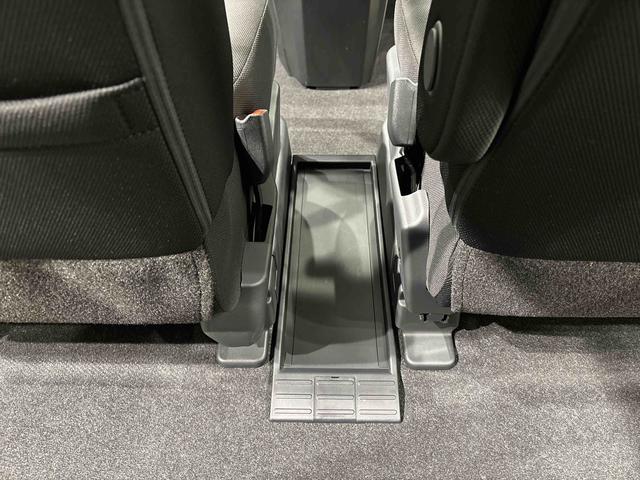 トールカスタムＧ　９インチディスプレイオーディオ・カメラＬＥＤヘッドランプ・フォグランプ　　１４インチアルミホイール　オートライト　プッシュボタンスタート　クルーズコントロール　　コーナーセンサー　パワースライドドア　キーフリーシステム（広島県）の中古車