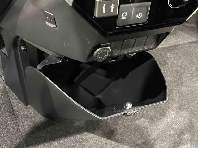 トールカスタムＧ９インチディスプレイオーディオ　バックカメラ　アルミホイール　オートライト　プッシュボタンスタート　クルーズコントロール　　コーナーセンサー　パワースライドドア　キーフリーシステム（広島県）の中古車