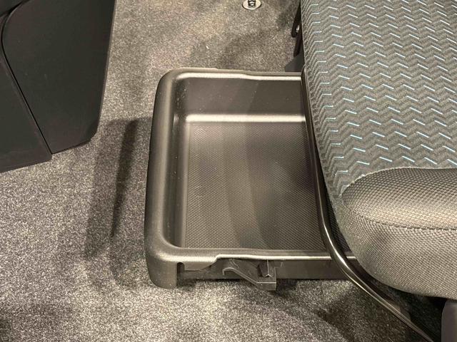 トールカスタムＧ９インチディスプレイオーディオ　バックカメラ　アルミホイール　オートライト　プッシュボタンスタート　クルーズコントロール　　コーナーセンサー　パワースライドドア　キーフリーシステム（広島県）の中古車