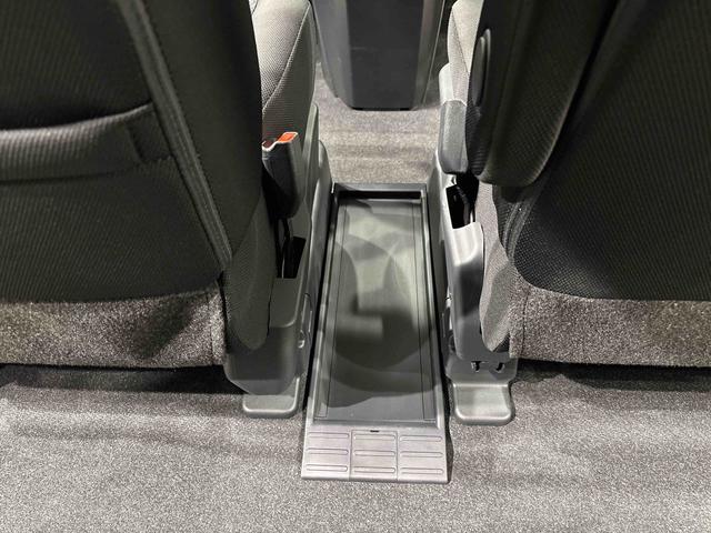 トールカスタムＧ　　９インチディスプレイオーディオＬＥＤヘッドランプ・フォグランプ　　１４インチアルミホイール　オートライト　プッシュボタンスタート　クルーズコントロール　　コーナーセンサー　パワースライドドア　キーフリーシステム（広島県）の中古車