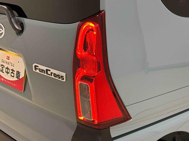 タントファンクロス バックモニター 電動パーキングブレーキLEDオートライト パワースライドドアウェルカムオープン機能 電動格納式ドアミラー 助手席ロングスライド 助手席イージークローザー セキュリティアラーム キーフリーシステム(広島県)の中古車