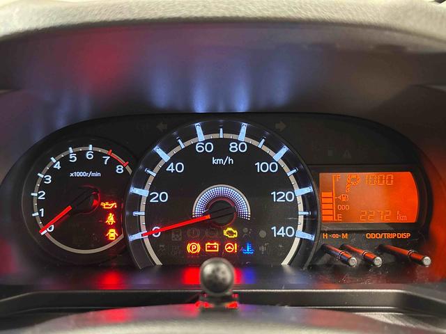 ムーヴＸリミテッド　ＳＡIII運転席シートヒーター　アルミホイール　オートライト　プッシュボタンスタート　セキュリティアラーム　キーフリーシステム　オート電動格納式ドアミラー　シートリフター（広島県）の中古車