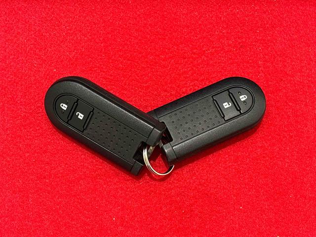 ムーヴＸリミテッド　ＳＡIII運転席シートヒーター　アルミホイール　オートライト　プッシュボタンスタート　セキュリティアラーム　キーフリーシステム　オート電動格納式ドアミラー　シートリフター（広島県）の中古車