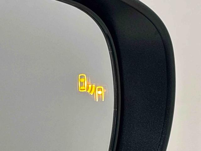 ロッキープレミアム ナビゲーション ドライブレコーダー ETCLEDヘッドランプ・フォグランプ 全車速追従機能付アダプティブクルーズコントロール レーンキープコントロール ブラインドスポットモニター 17インチアルミホイール シートヒーター ナビゲーション(広島県)の中古車