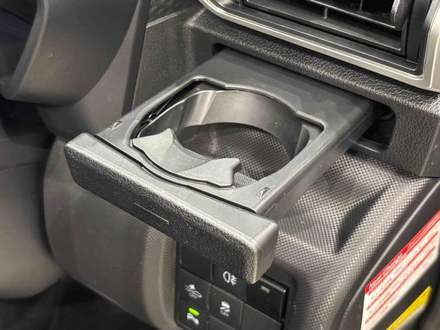 ロッキープレミアム ナビゲーション ドライブレコーダー ETCLEDヘッドランプ・フォグランプ 全車速追従機能付アダプティブクルーズコントロール レーンキープコントロール ブラインドスポットモニター 17インチアルミホイール シートヒーター ナビゲーション(広島県)の中古車