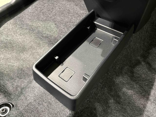 ミライースＸ　ＳＡIIIＬＥＤヘッドランプ　セキュリティアラーム　コーナーセンサー　１４インチフルホイールキャップ　キーレスエントリー　電動格納式ドアミラー　ショツピングフック　マニュアルエアコン（広島県）の中古車