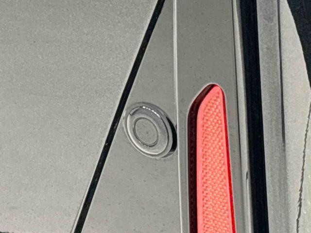 タントカスタムＲＳ　カーナビ　バックモニター　キーフリーシステムＬＥＤヘッドライト・フォグランプ　サイドエアバッグ　電動パーキングブレーキ　後席両側パワースライドドア　運転席・助手席シートヒーター　オートライト　オートエアコン　プッシュボタンスタート（広島県）の中古車