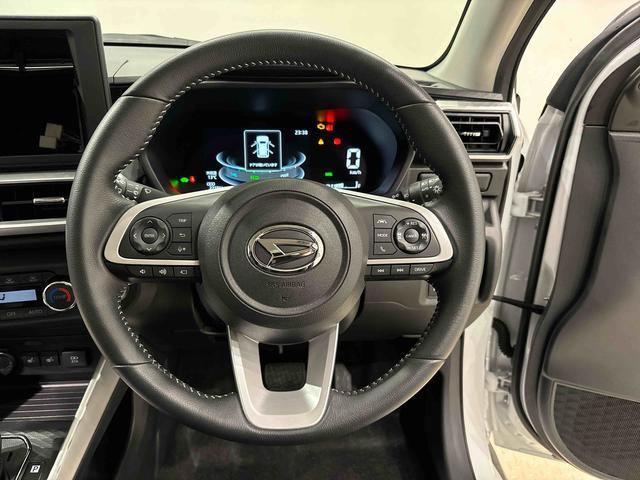 ロッキープレミアムＧ　ＨＥＶ　パノラマモニター対応カメラ標準装備ＬＥＤヘッドライト・フォグランプ　運転席・助手席シートヒーター　電動パーキングブレーキ　オートエアコン　プッシュボタンスタート　サイドエアバッグ　オートライト　キーフリーシステム（広島県）の中古車